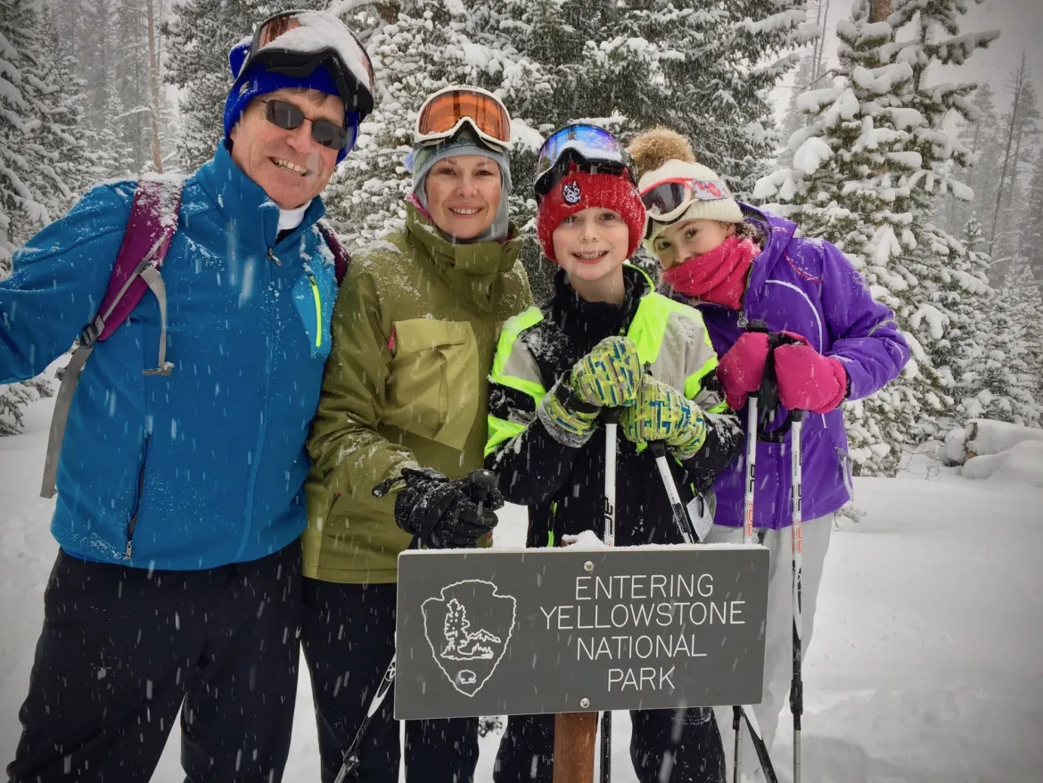 Winter skiing in Yellowstone - Yellowstone Guidelines  Winter skiing in Yellowstone - Yellowstone Guidelines